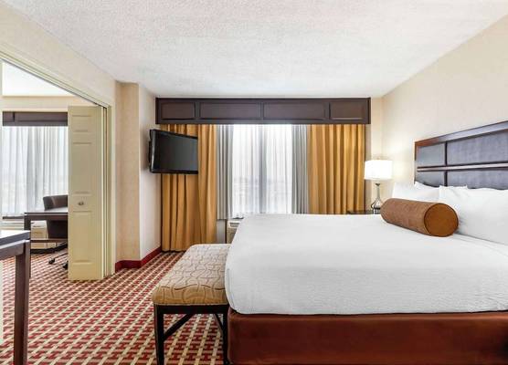 Best Western Plus Grosvenor Airport Hotel 1