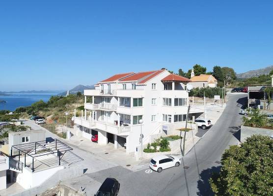 Apartments Villa Dadić 1