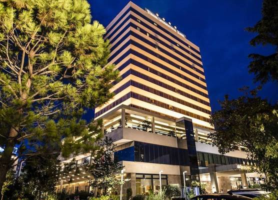 Tirana International Hotel & Conference Center 1