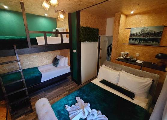 Harriette's Guest House 1