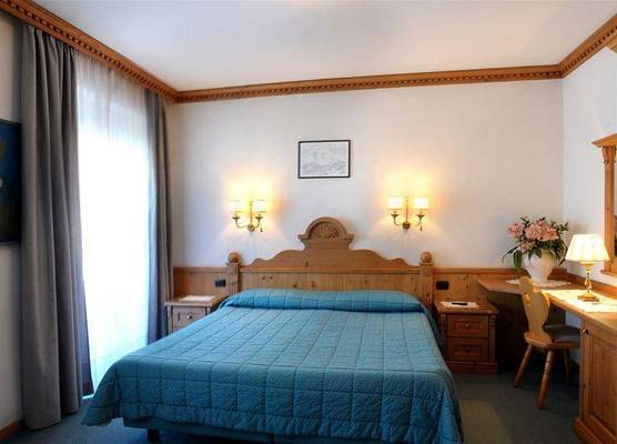 Hotel Alla Posta - Famiglia Pra dal 1866 a Caprile 1