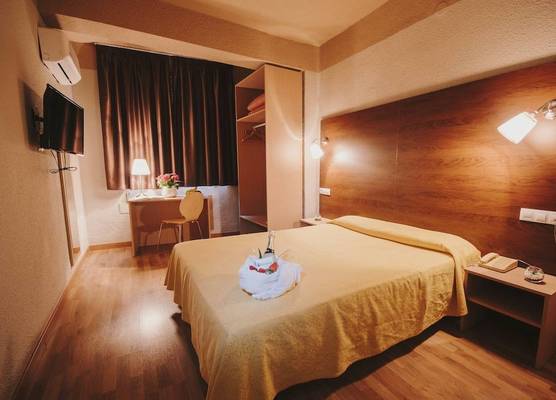 Hotel Embajador 1