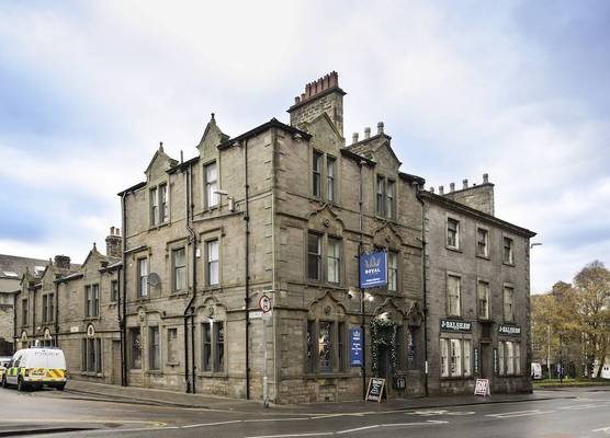The Royal Hotel and Bar 1