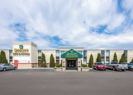 Quality Inn & Suites Mansfield 1