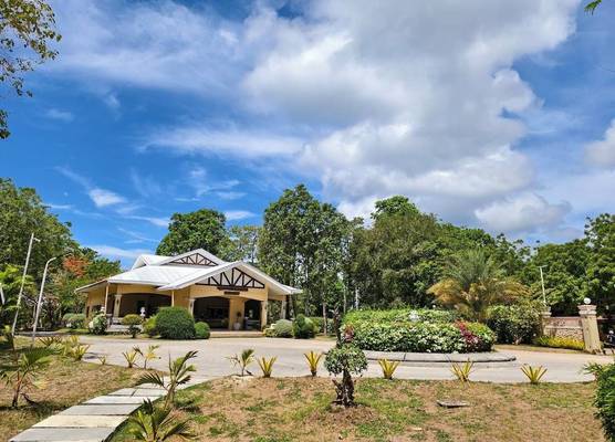 Ogtong Cave Resort 1