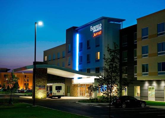 Fairfield Inn & Suites by Marriott Columbus Airport 1
