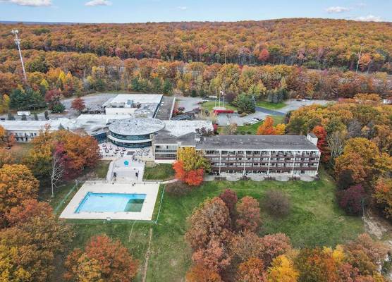 Mountain Laurel Resort 1