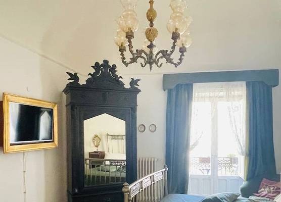 LA CASA SULLA PIAZZA 1
