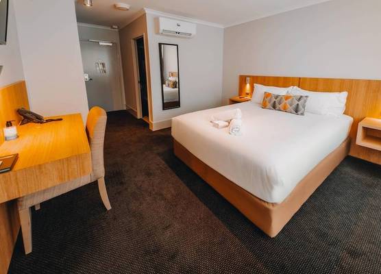 Clarion Hotel Townsville 1