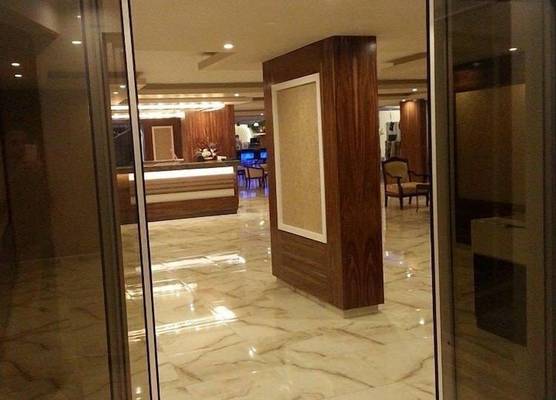 Lavinia Apart & Hotel 1