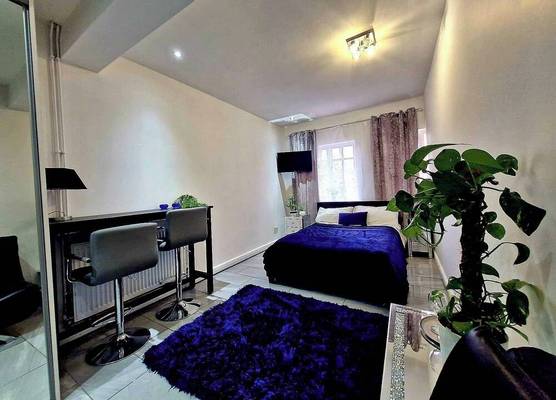 Seaside Escape - Sleeps 4 - Pets Ok - Free Parking 1