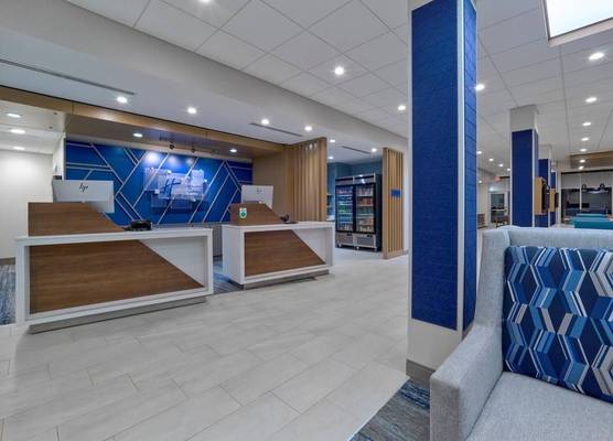 Holiday Inn Express & Suites HUNTSVILLE – SPACE CENTER by IHG 1