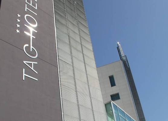 Tag Hotel 1