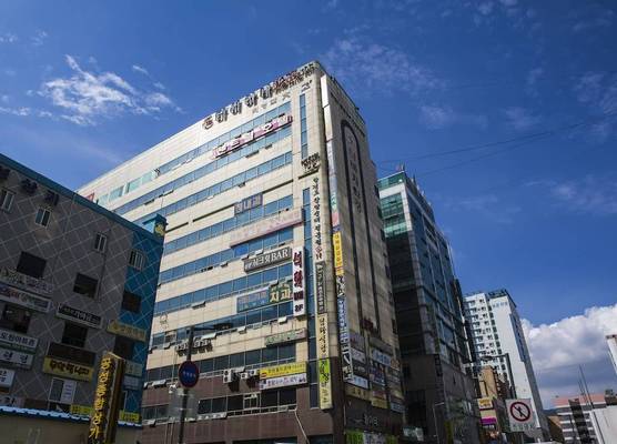 Central Hotel 1