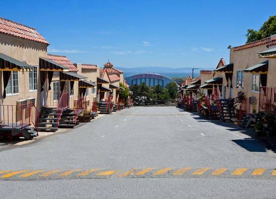 Alpine Inn And Suites 1