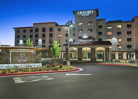 Oxford Suites Sonoma - Rohnert Park 1