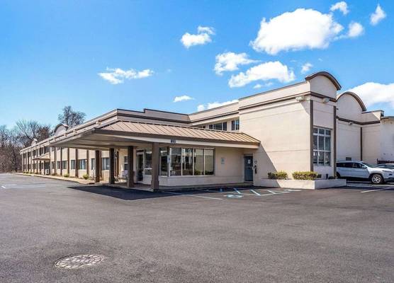Days Inn by Wyndham Albany SUNY 1