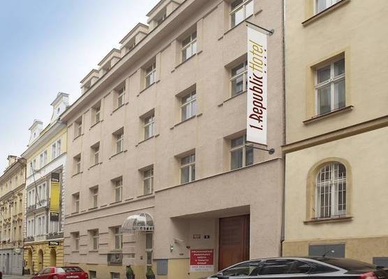 1.Republic Hotel 1