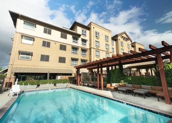 Oxford Suites Paso Robles 1