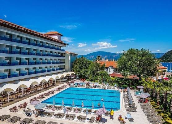 Lâ€TMETOILE BEACH HOTEL - All inclusive 1