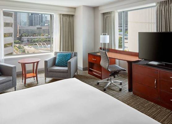 Marriott Downtown at CF Toronto Eaton Centre 1