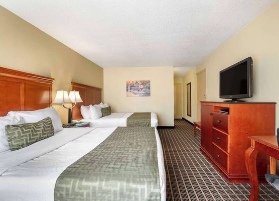 Best Western Plus Bridgeport Inn 1