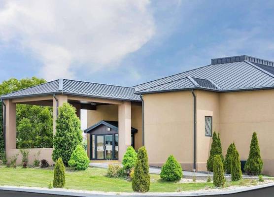 Wingate by Wyndham Somerset 1
