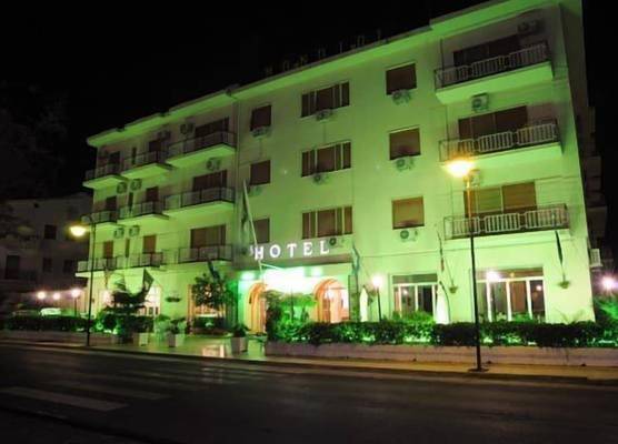 Hotel Mondial 1