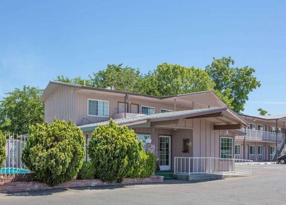 Days Inn by Wyndham Oroville 1