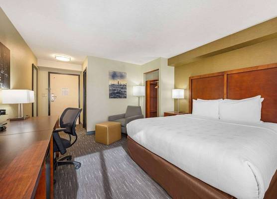 Best Western Chicago - Downers Grove 1