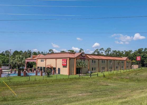 Econo Lodge Inn & Suites Diamondhead 1