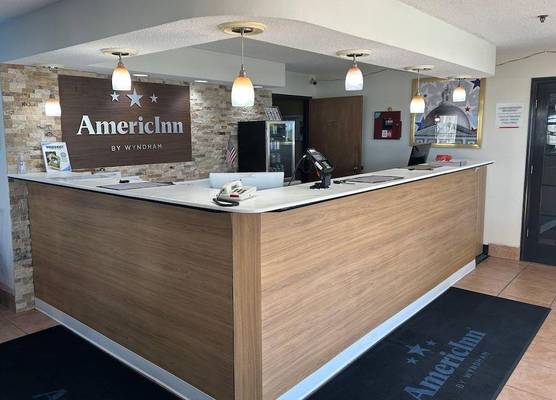 AmericInn by Wyndham Mosinee Central Wisconsin Airport 1