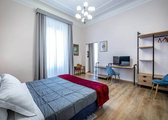 Five Suites Mantellate 1