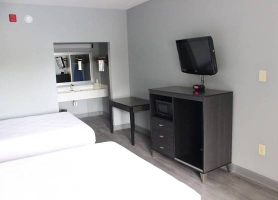Riverfront Inn 1