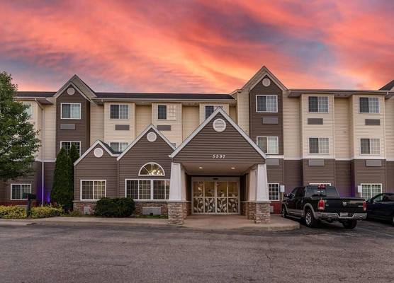 Sleep Inn & Suites Kalamazoo Southwest 1