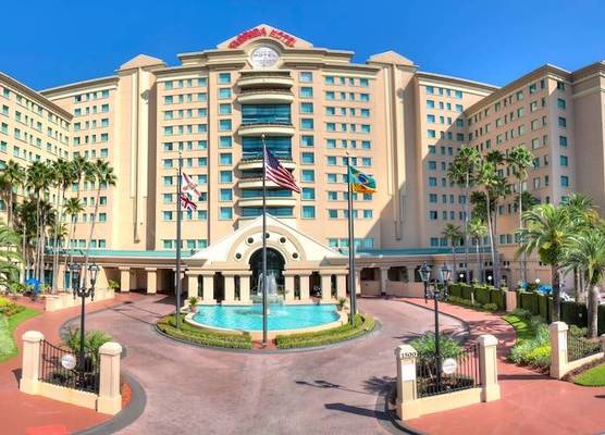 The Florida Hotel & Conference Center in the Florida Mall 1