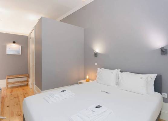 Liiiving in Porto-Silver Light Apartment 1
