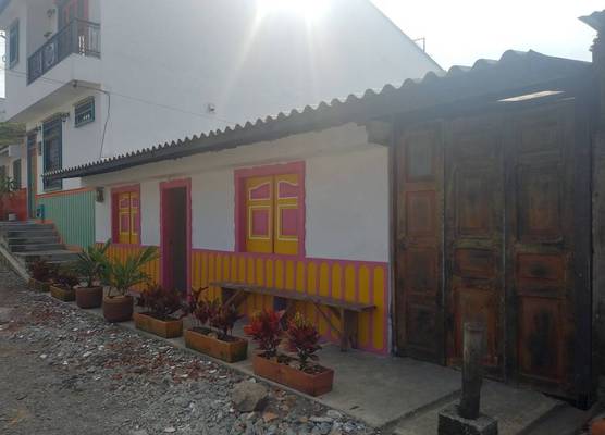 Bareque hostal 1