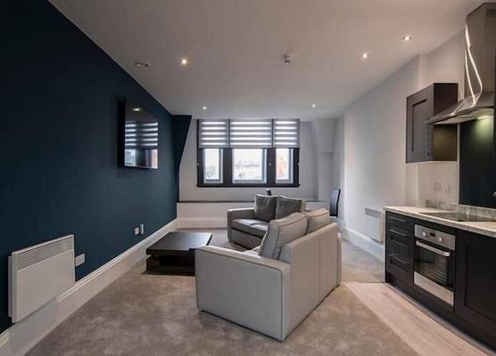 Cavern Quarter Apts - 31 North John St 1