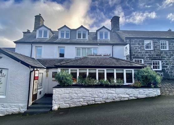Castle Cottage Inn 1