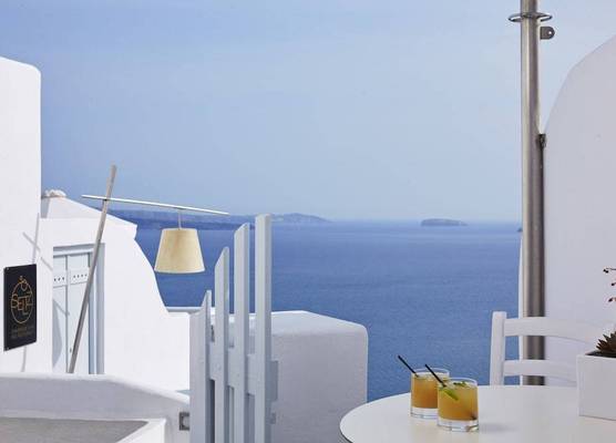 Katikies Santorini - Pelagos House - The Leading Hotels Of The World 1
