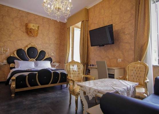 Pope's Suites 1