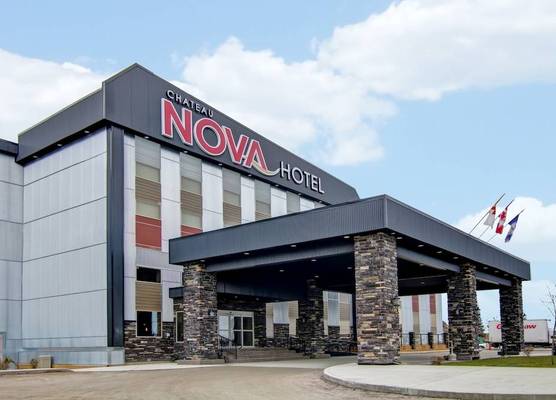 Chateau Nova Yellowknife 1