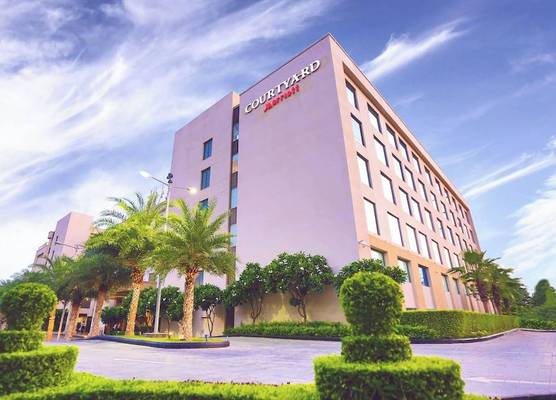 Courtyard by Marriott Agra 1