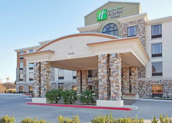Holiday Inn Express & Suites DALLAS SOUTH - DESOTO by IHG 1
