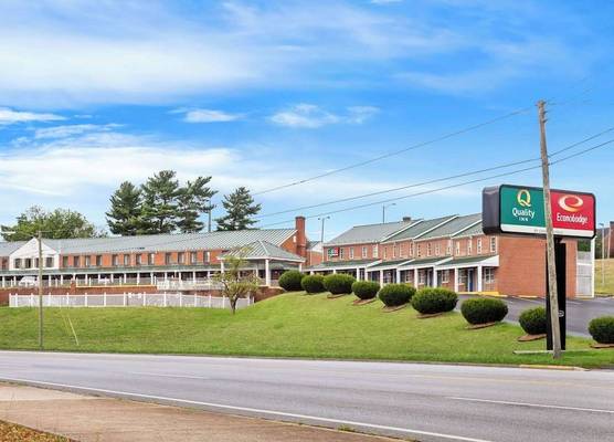 Econo Lodge Waynesboro - Skyline Drive 1