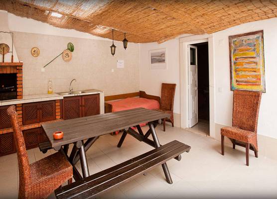 Ericeira Chill Hill Hostel & Private Rooms 1