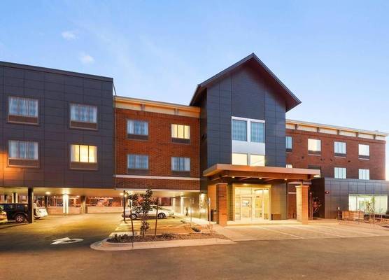 Country Inn & Suites by Radisson, Flagstaff Downtown, AZ 1