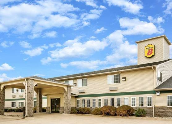 Super 8 by Wyndham Neillsville WI 1