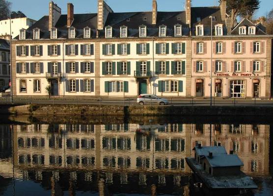 Hôtel Du Port 1